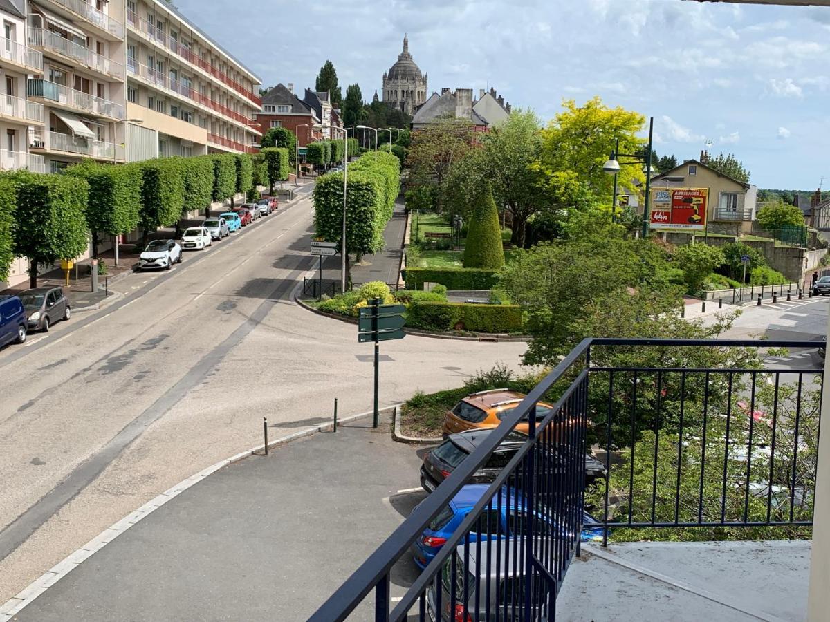 Апартаменты Au Coeur De Lisieux 83 M2 Et Vue Sur La Basilique Экстерьер фото